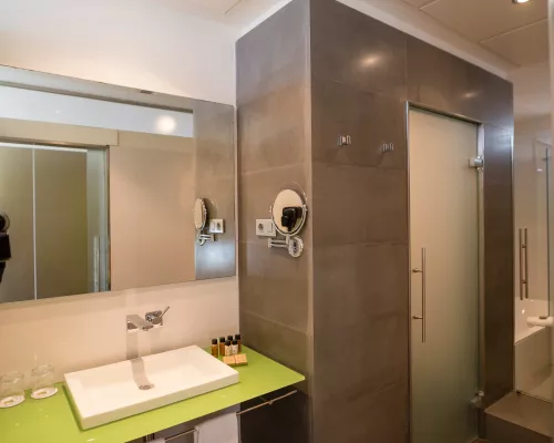 Bathroom in La Finca Hotel