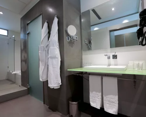 Deluxe Bathroom at La Finca Hotel Alicante